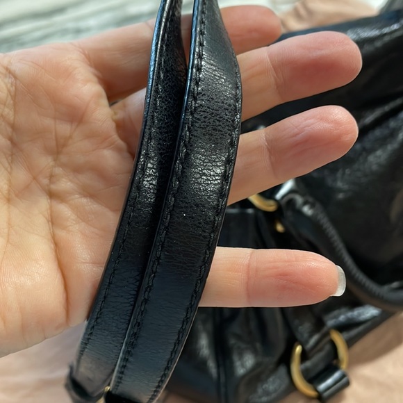 Miu Miu Bow Vitello Bag in Black w/ gold hardware - Picture 7 of 15